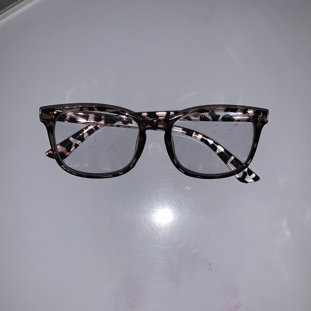 Cheetah Print Acrylic Blue Light Accessory Glasses.